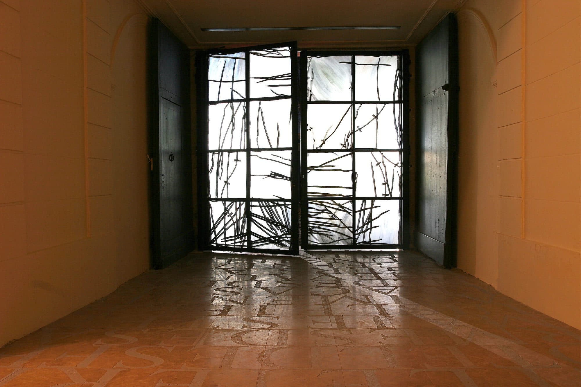 La porte en verre et ferronnerie de Florence Valay