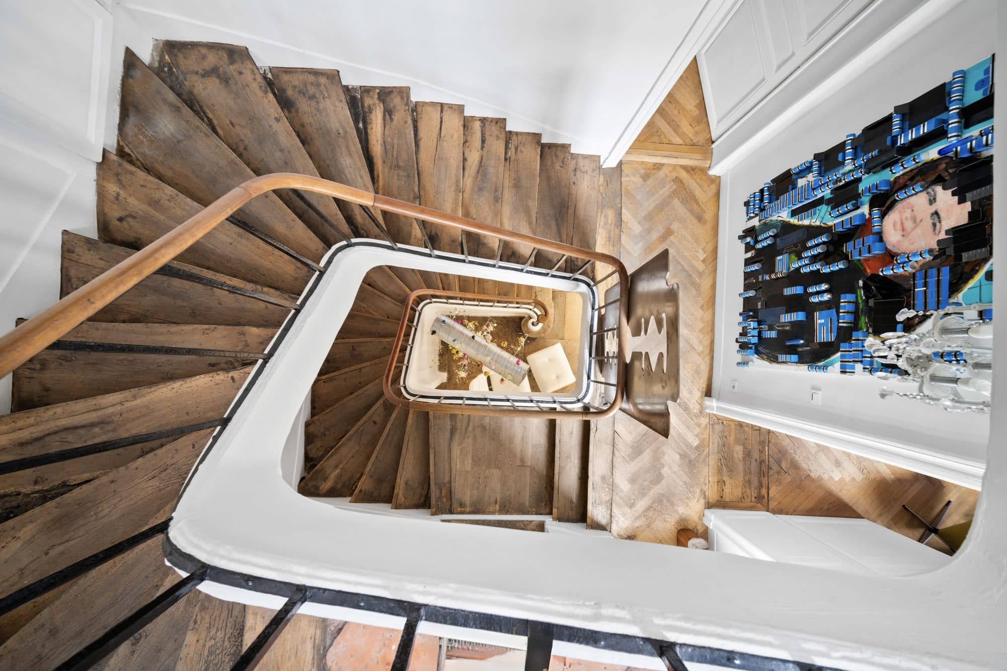 L'escalier ancien vu d'en haut