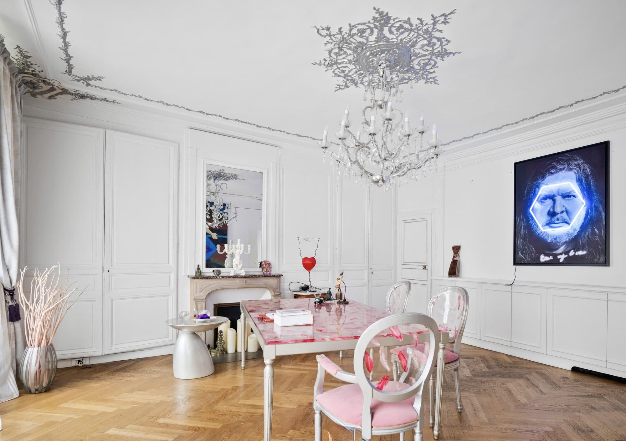 La suite 203, toile au tigre